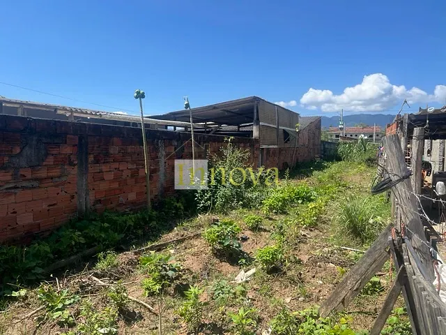 Terreno com 175m², à venda, no bairro Balneário dos Golfinhos em Caraguatatuba