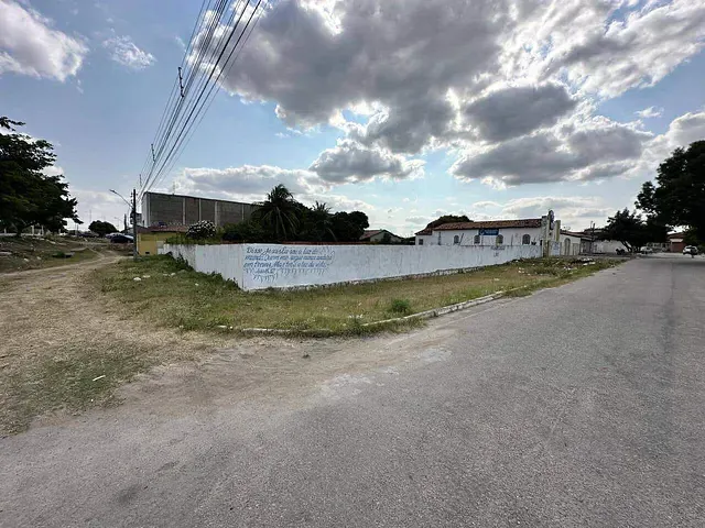 Terreno com 900m², à venda, no bairro Tancredo Neves II em Paulo Afonso