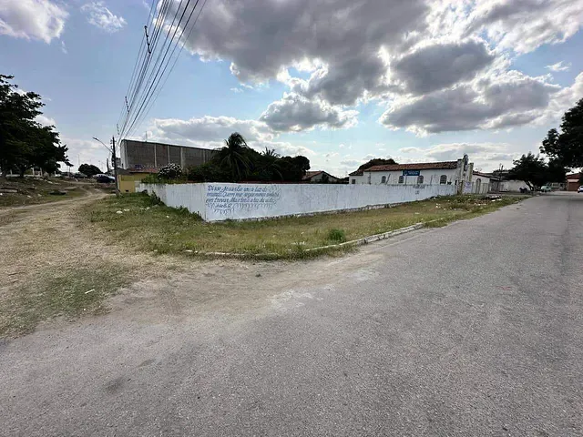 Terreno com 900m², à venda, no bairro Tancredo Neves II em Paulo Afonso
