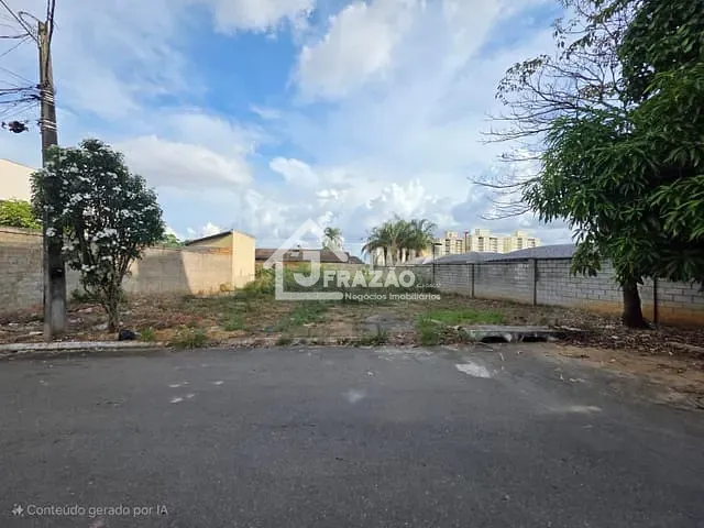 Terreno com 528m², à venda, no bairro Goiânia 2 em Goiânia