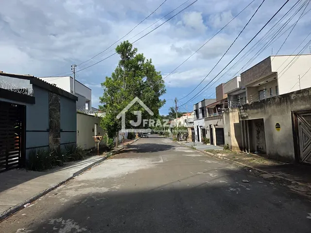 Terreno com 528m², à venda, no bairro Goiânia 2 em Goiânia