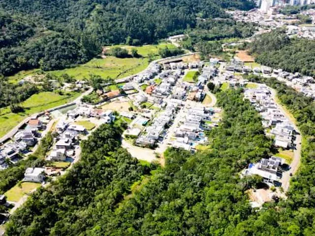 Terreno com 986m², à venda, no bairro Ariribá em Balneário Camboriú
