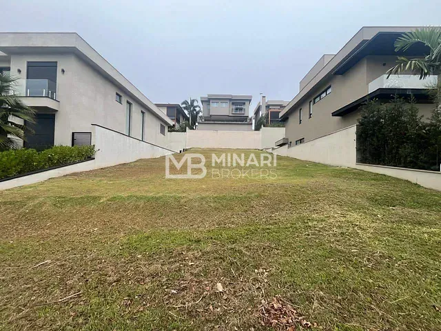 Terreno com 420m², à venda, no bairro Tamboré em Santana de Parnaíba