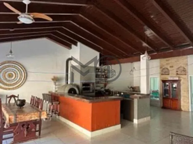 Casa com 420m² 4 quartos e 5 banheiros, à venda, no bairro Jardim Itália em Cuiabá