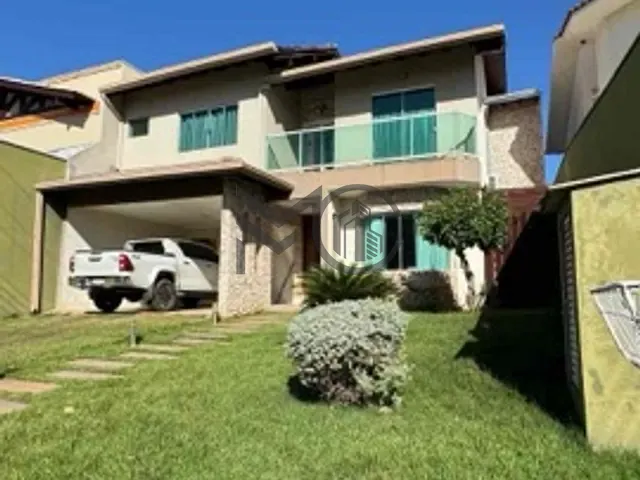 Casa com 420m² 4 quartos e 5 banheiros, à venda, no bairro Jardim Itália em Cuiabá