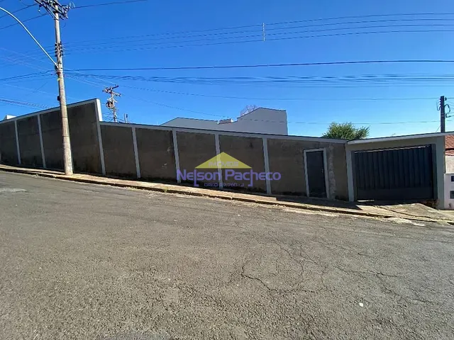 Terreno com 293m², para alugar, no bairro Centro em Capivari