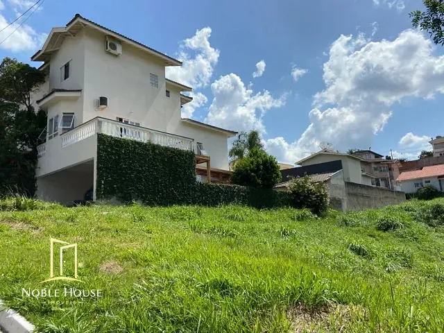 Terreno com 450m², à venda, no bairro Villaggio Capríccio em Louveira