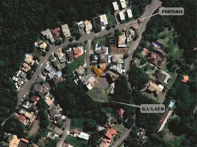 Terreno com 623m², à venda, no bairro Granja Viana em Carapicuíba