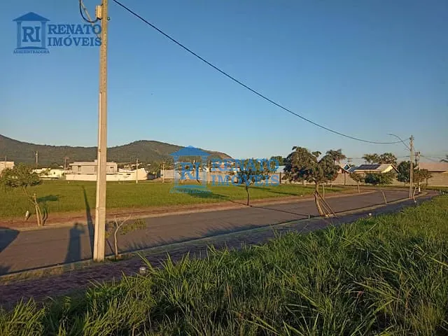 Terreno à venda, no bairro Itapeba em Maricá