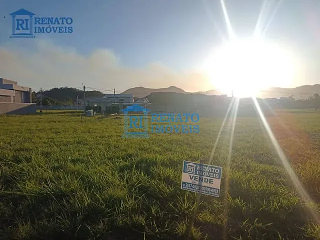 Terreno à venda, no bairro Itapeba em Maricá