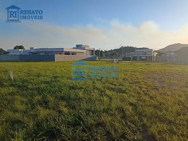 Terreno à venda, no bairro Itapeba em Maricá