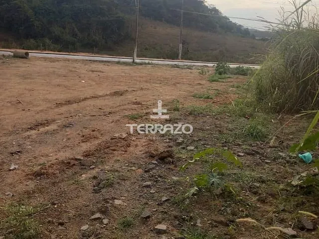 Terreno com 405m², à venda, no bairro Roma em Volta Redonda