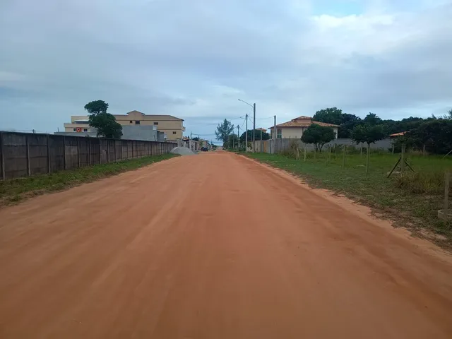 Terreno com 459m², à venda, no bairro Verdes Mares em Rio das Ostras
