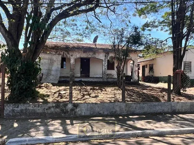 Terreno com 871m², à venda, no bairro Centro em Holambra