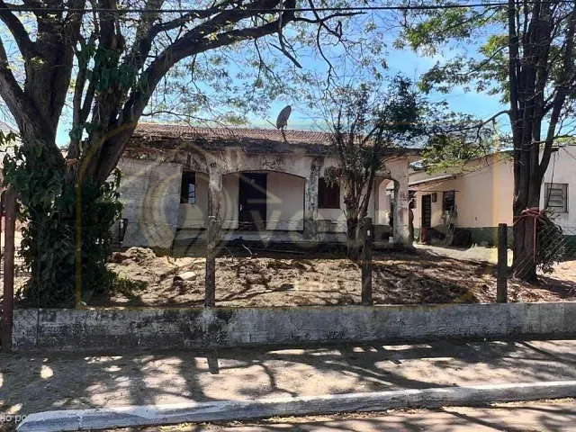 Terreno com 871m², à venda, no bairro Centro em Holambra