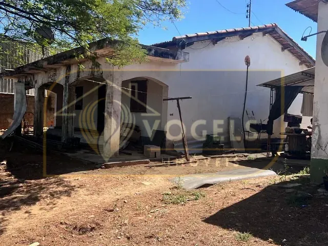 Terreno com 871m², à venda, no bairro Centro em Holambra