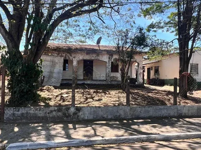 Terreno com 871m², à venda, no bairro Centro em Holambra