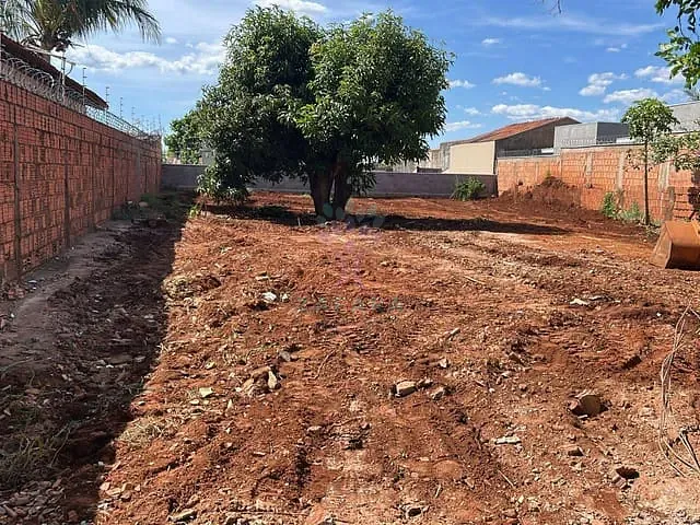 Terreno com 427m², à venda, no bairro Morada Verde em Campo Grande