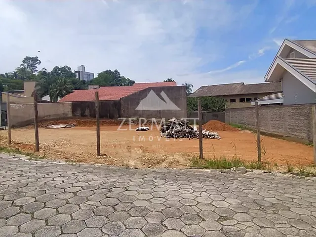 Terreno com 582m², à venda, no bairro Asilo em Blumenau