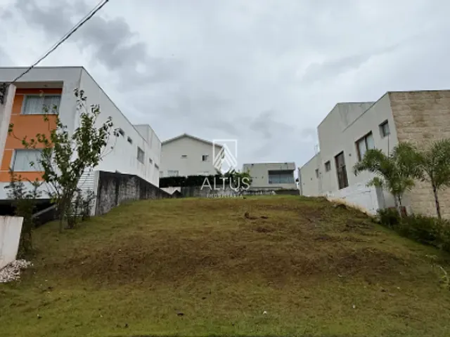 Terreno com 363m², à venda, no bairro Alphaville (Abrantes) em Camaçari