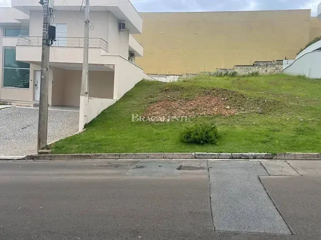 Terreno com 500m², à venda, no bairro Chácaras Silvania em Valinhos