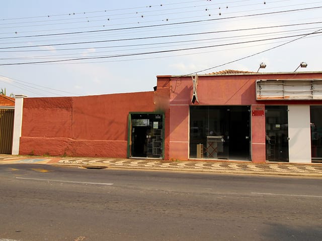 Terreno com 660m², à venda, no bairro Uvaranas em Ponta Grossa