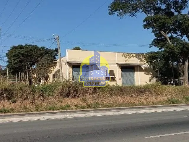 Terreno com 2000m², à venda, no bairro Centro (Cotia) em Cotia