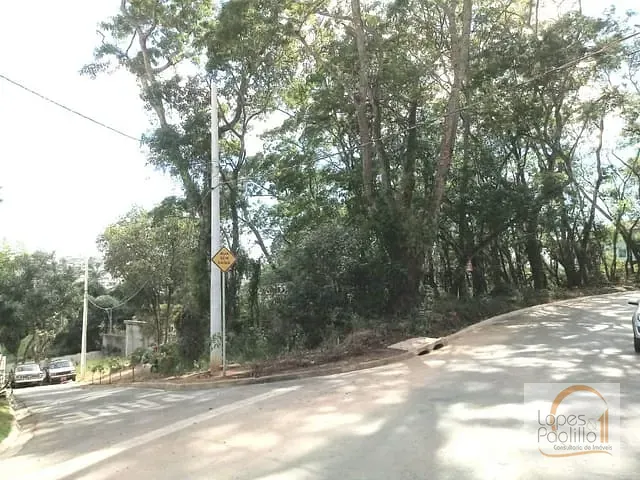 Terreno com 357m², à venda, no bairro Retiro das Fontes em Atibaia