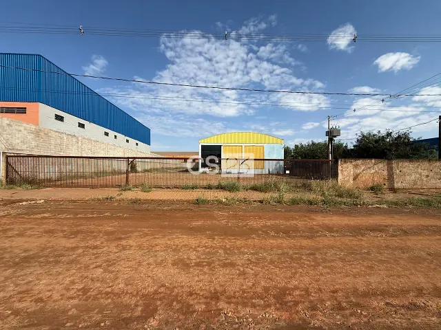 Galpão / Barracão com 2628m², para alugar, no bairro Estância Dlaville em Londrina