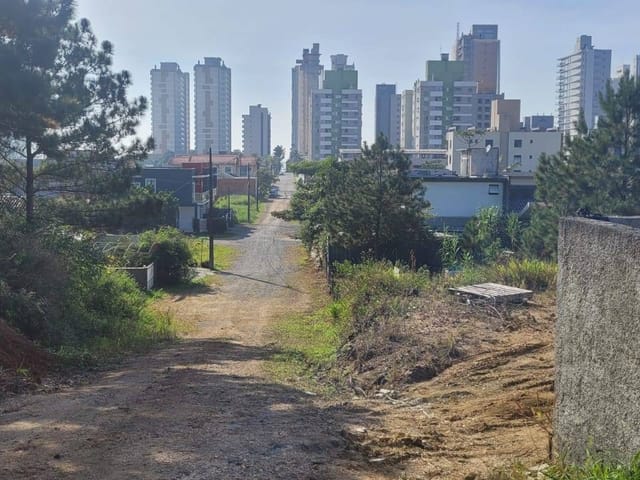 Terreno com 320m², à venda, no bairro Itacolomi em Balneário Piçarras