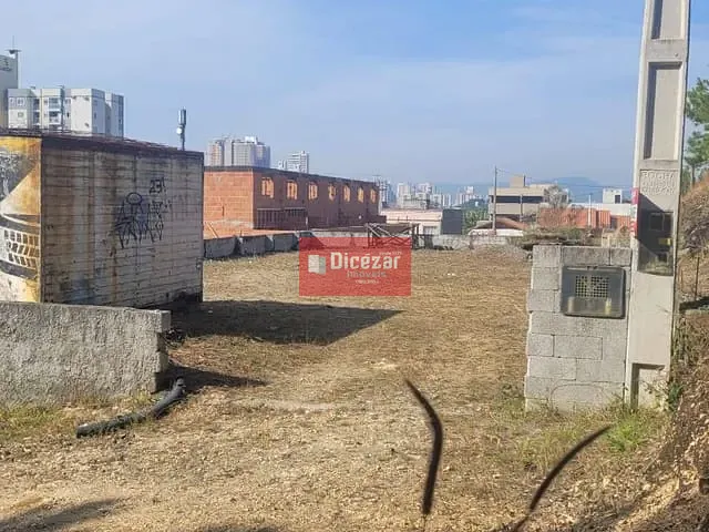 Terreno com 320m², à venda, no bairro Itacolomi em Balneário Piçarras