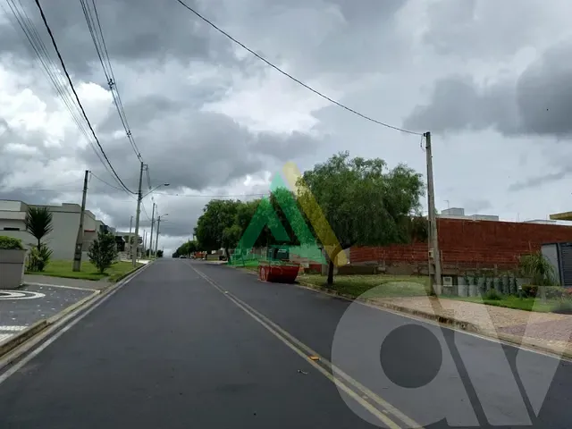 Terreno com 322m², à venda, no bairro Distrito Industrial em Estiva Gerbi