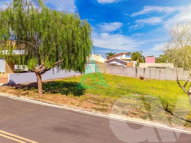 Terreno com 322m², à venda, no bairro Distrito Industrial em Estiva Gerbi