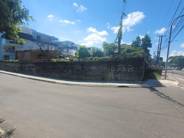 Terreno com 630m², à venda, no bairro Itaipu em Niterói
