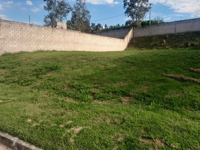 Terreno com 828m², à venda, no bairro Observatório em Vinhedo