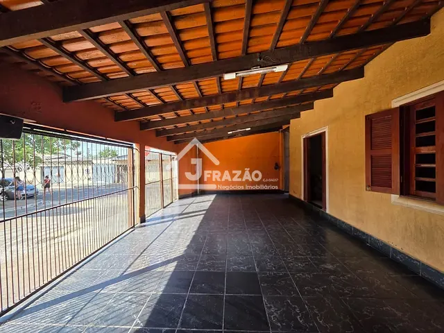 Casa com 296m² 3 quartos e 2 banheiros, à venda, no bairro Vila Finsocial em Goiânia