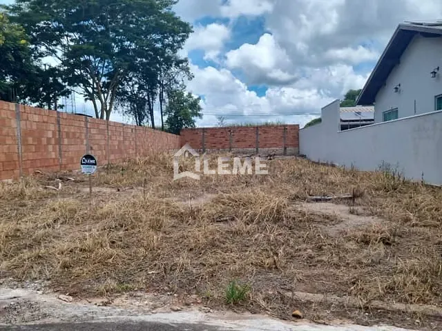 Terreno com 379m², à venda, no bairro Altos do Vale em Mococa