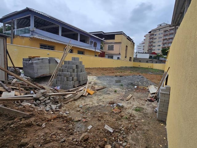 Terreno com 564m², à venda ou para alugar, no bairro Vila Valqueire em Rio de Janeiro
