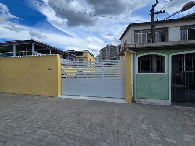 Terreno com 564m², à venda ou para alugar, no bairro Vila Valqueire em Rio de Janeiro