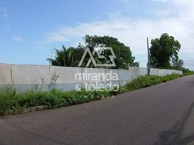Terreno com 881m², à venda, no bairro Ipiranga em Guarapari