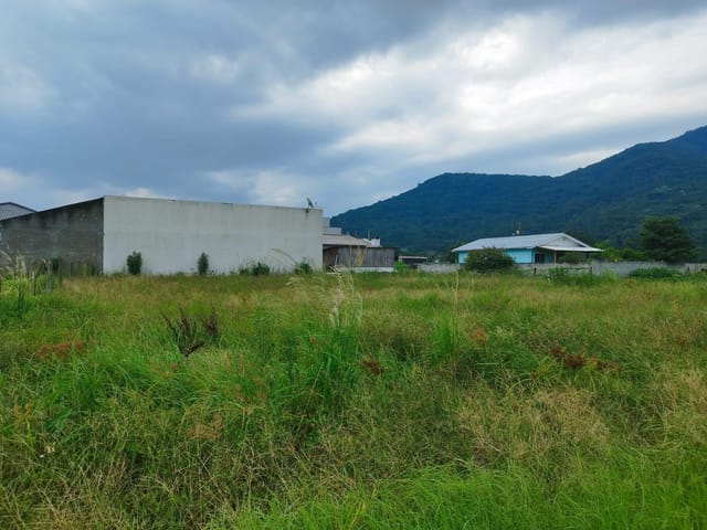 Terreno com 700m², à venda, no bairro Sul do Rio em Santo Amaro da Imperatriz