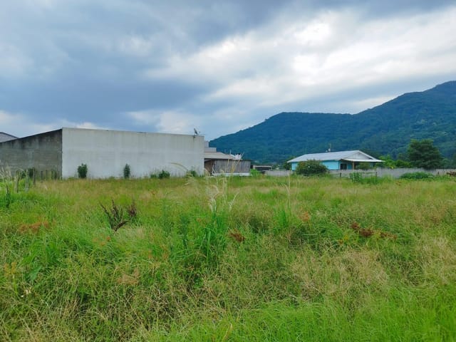 Terreno com 700m², à venda, no bairro Sul do Rio em Santo Amaro da Imperatriz