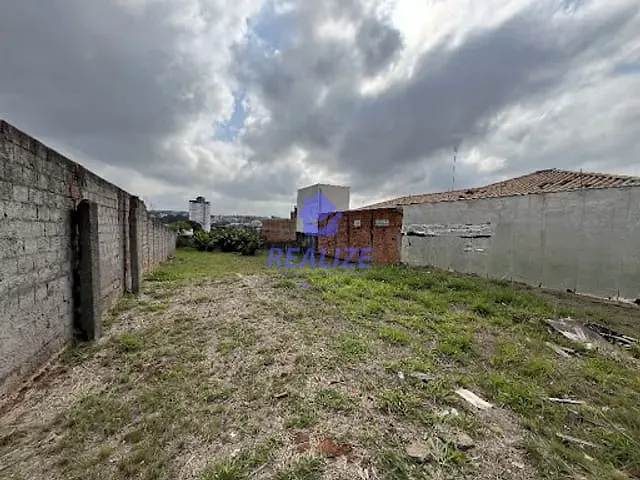 Terreno com 504m², à venda, no bairro Vila Sao Lucio em Botucatu