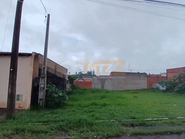 Terreno com 250m², à venda, no bairro Residencial Cedro em Botucatu