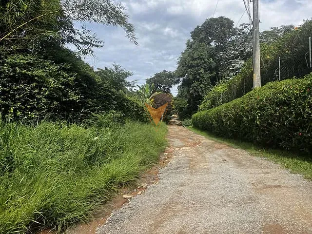 Terreno com 860m², à venda, no bairro Jardim Colibri em Cotia