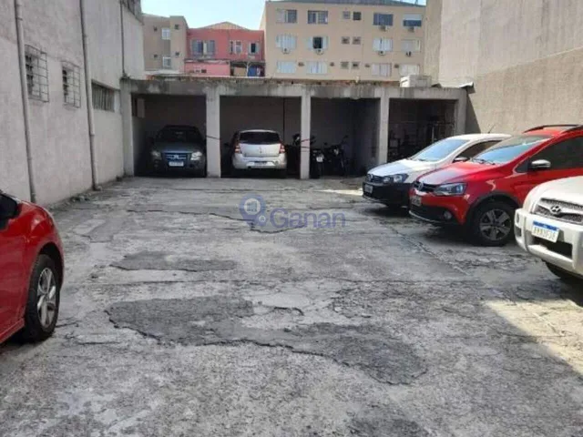 Terreno com 465m², à venda, no bairro Centro em Curitiba