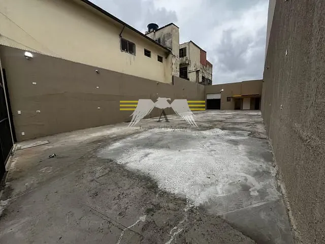 Terreno com 270m², para alugar, no bairro Brás em São Paulo