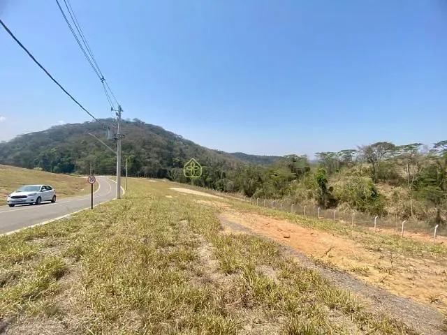 Terreno com 248m², à venda, no bairro Casa de Pedra em Volta Redonda