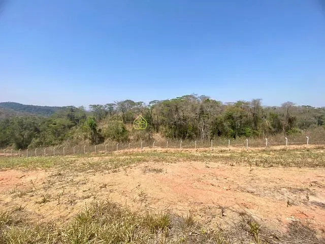 Terreno com 248m², à venda, no bairro Casa de Pedra em Volta Redonda