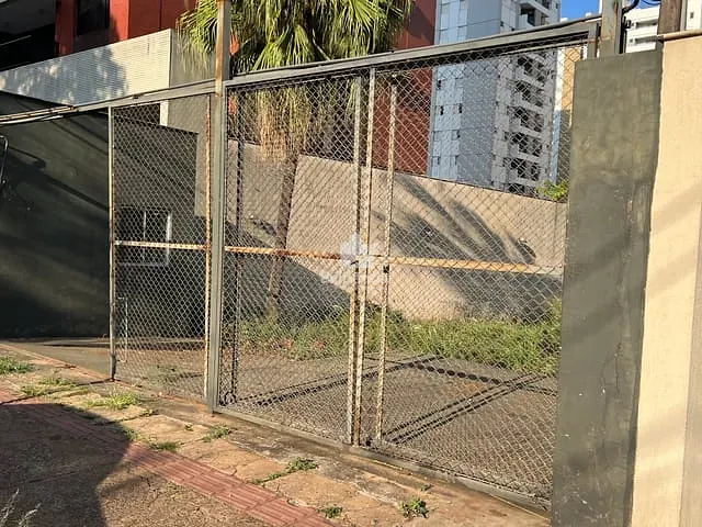 Terreno com 666m², à venda, no bairro Centro em Londrina